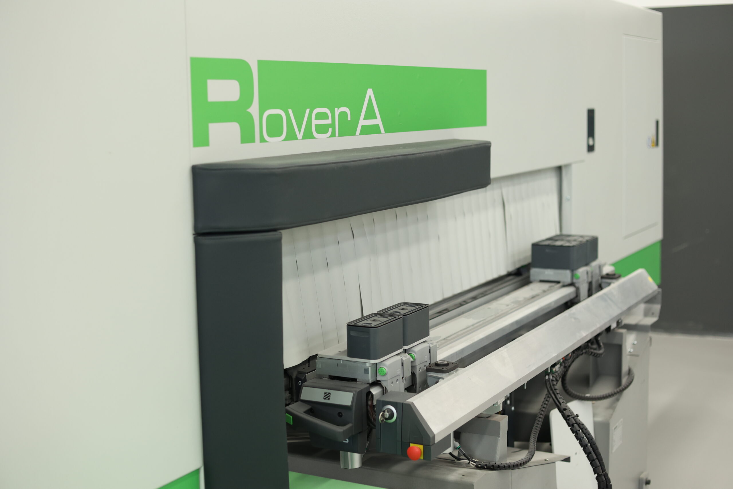 Biesse apresenta maquinário durante showroom em Curitiba