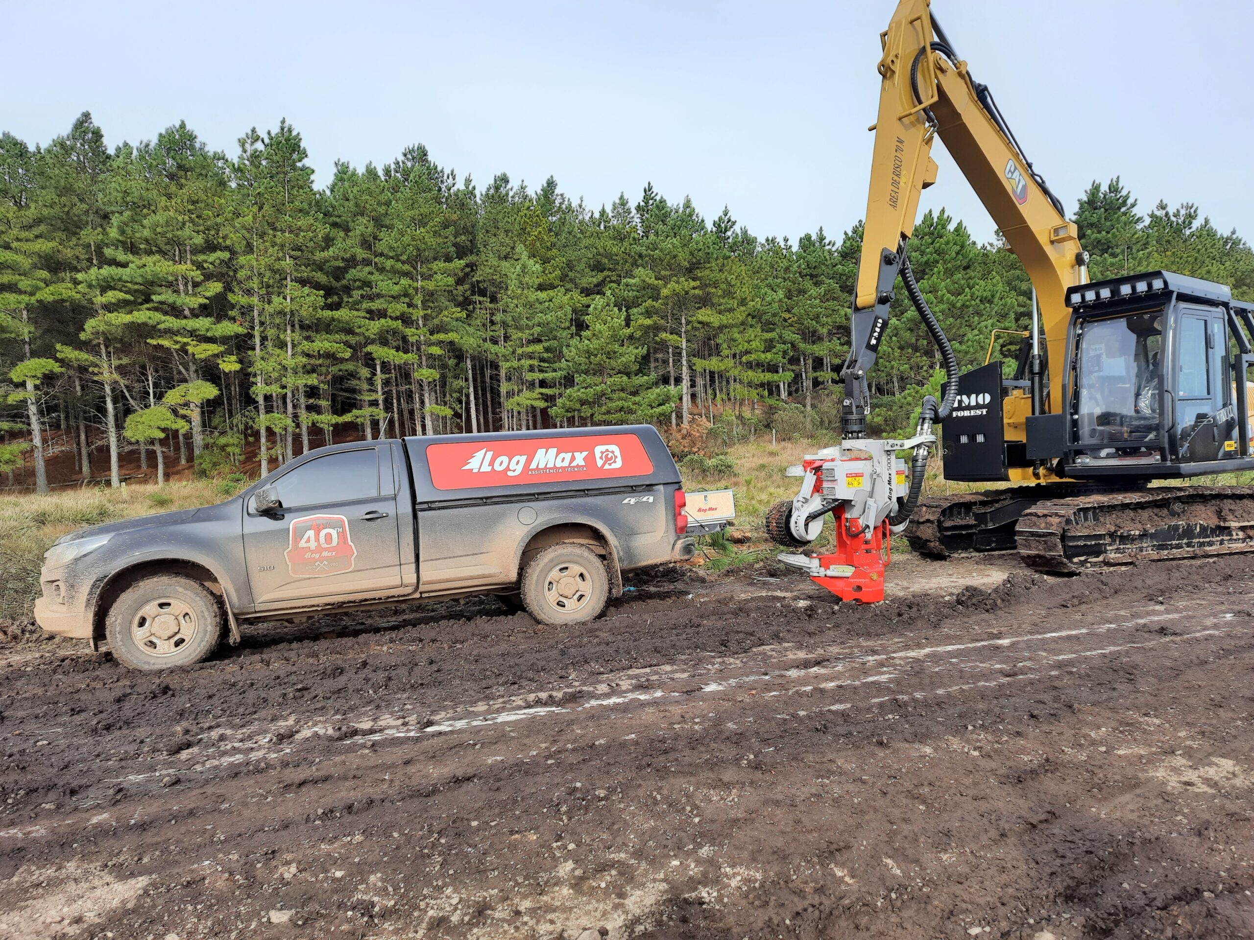 Log Max expõe linha de cabeçotes para corte florestal na Expoforest 2023